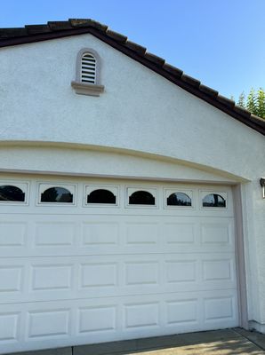 Why Spring Is the Best Time to Schedule Pressure Washing in Sacramento