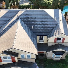 Top-Quality-Moss-Removal-And-Roof-Soft-Washing-In-Elk-Grove-CA 2