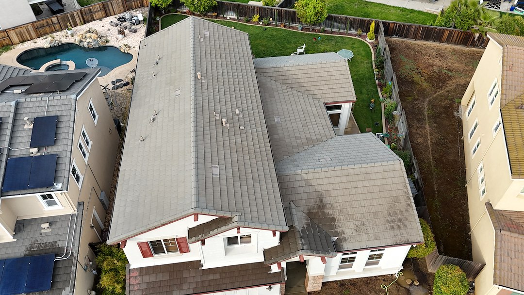 Top Quality Roof cleaning Elk Grove