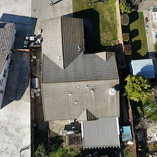 Top-Roof-Moss-Removal-and-Soft-washing-in-Elk-Grove-CA 2